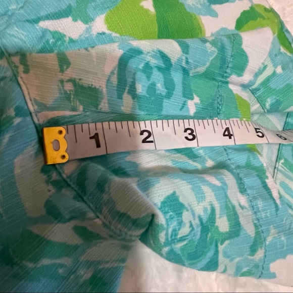 Lilly Pulitzer 00 Callahan Shorts Aqua Roses EUC Rare Pattern! - Picture 12 of 12